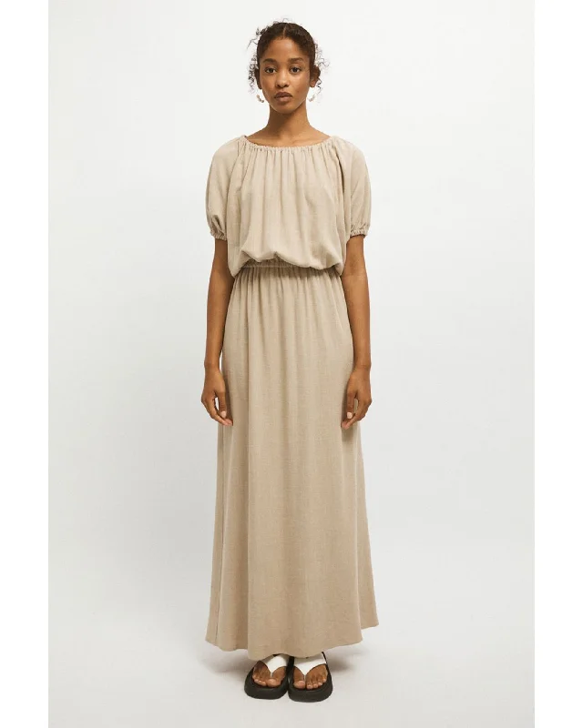 Lucrecia dress in sand