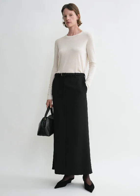 Low-waist straight skirt black