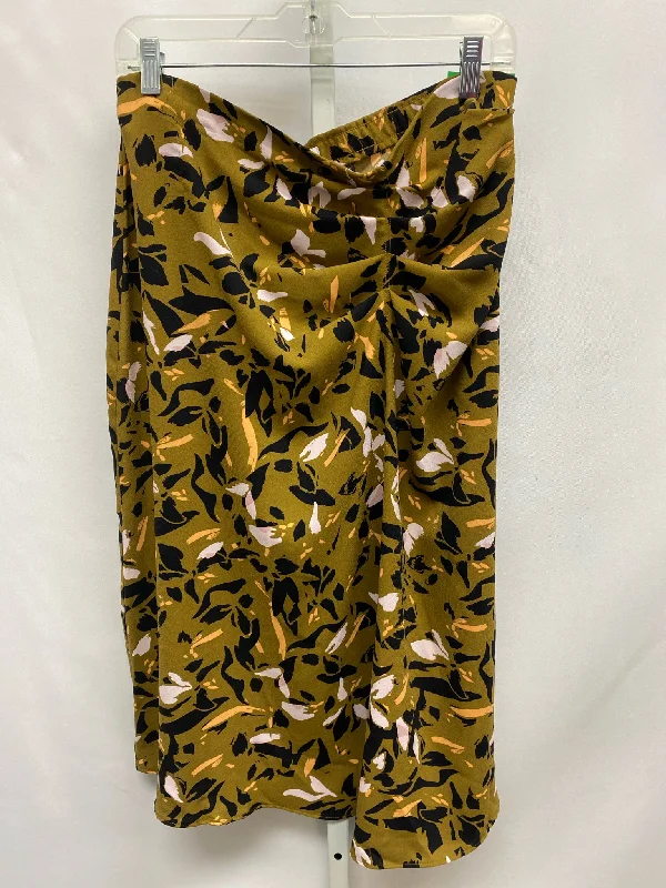 Size Large Nine West Green Print Skirt