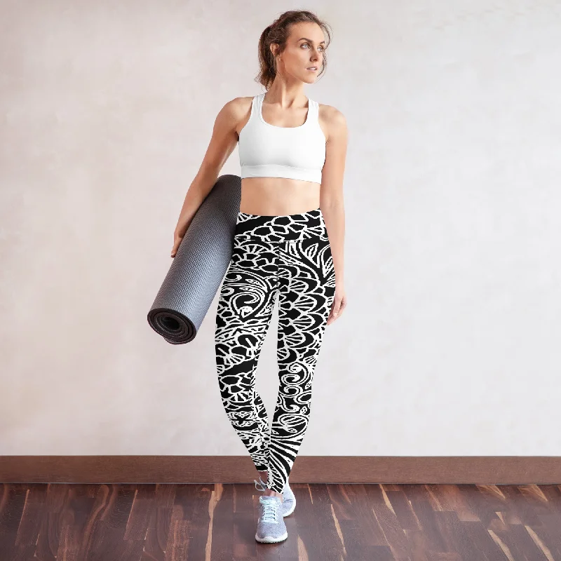 Black and White Floral Yoga Leggings, lioness-love Comfortable Compression Leggings