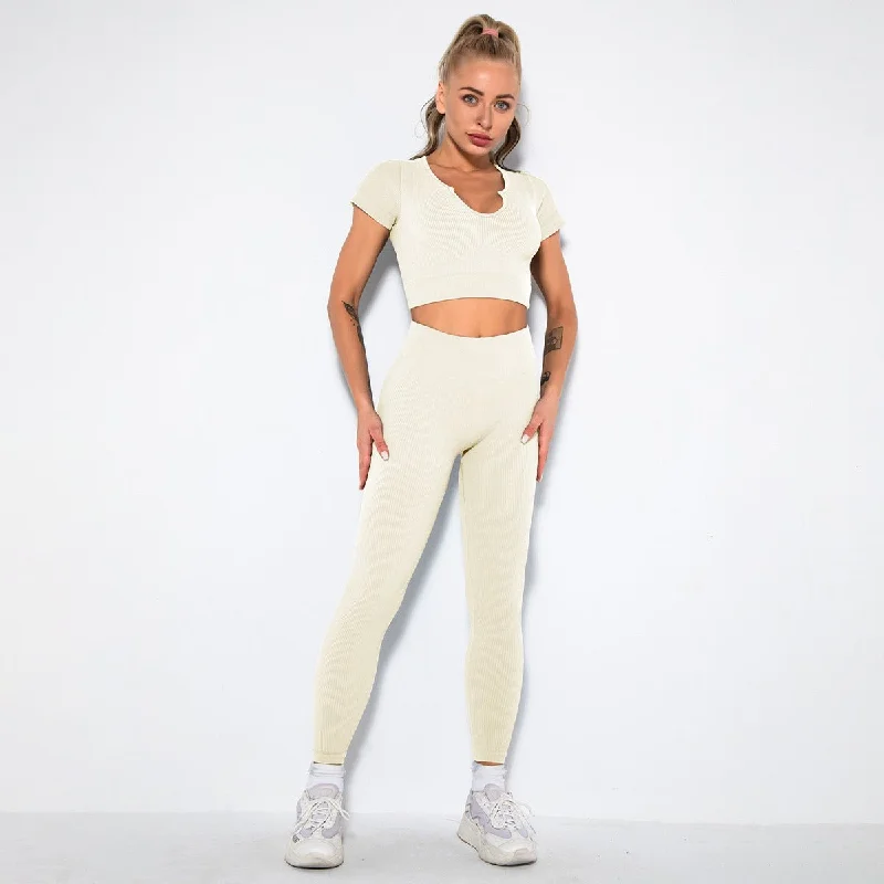 v-shirt+Leggings-white