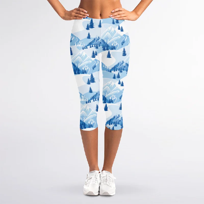 Skiing Mountain Print Women's Capri Leggings