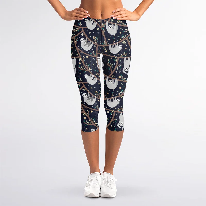 Sloth Family Pattern Print Women's Capri Leggings