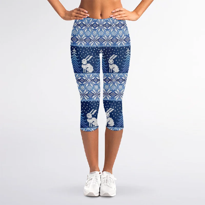 Snow Rabbit Knitted Pattern Print Women's Capri Leggings