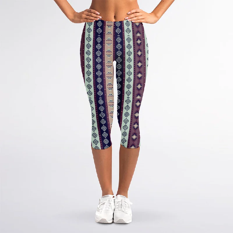 Southwestern Stripe Pattern Print Women's Capri Leggings