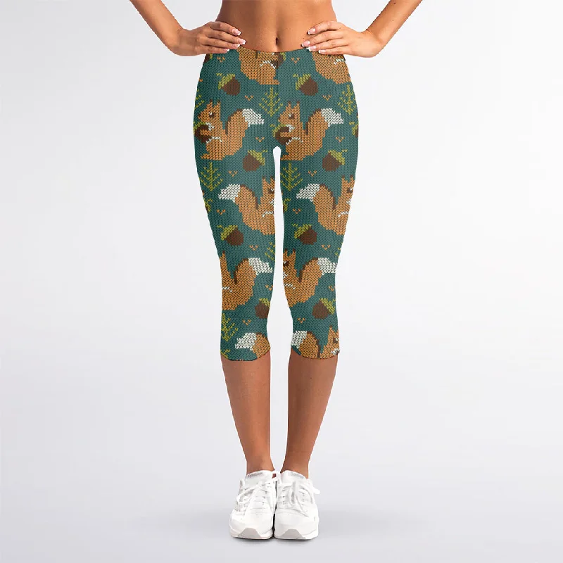 Squirrel Knitted Pattern Print Women's Capri Leggings