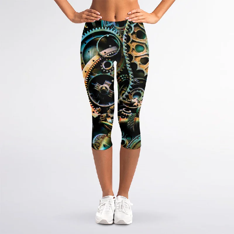 Steampunk Cogs And Gears Print Women's Capri Leggings