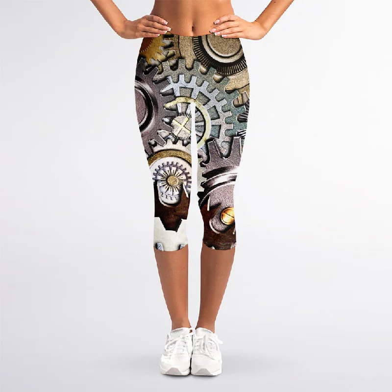 Steampunk Gears And Cogs Print Women's Capri Leggings