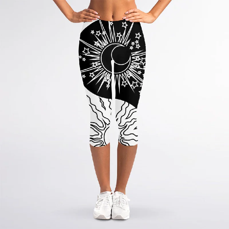 Sun And Moon Yin Yang Print Women's Capri Leggings