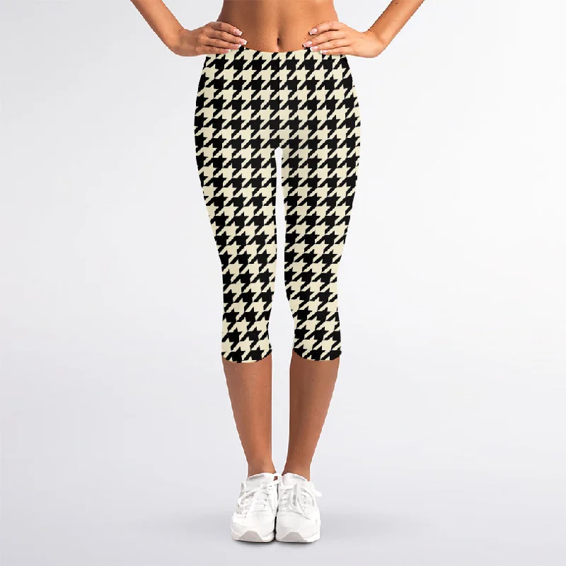 Tan And Black Houndstooth Pattern Print Women's Capri Leggings