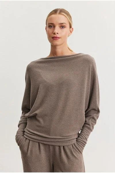 Velvet by Graham & Spencer Selmy 06 Sweater | Mocha